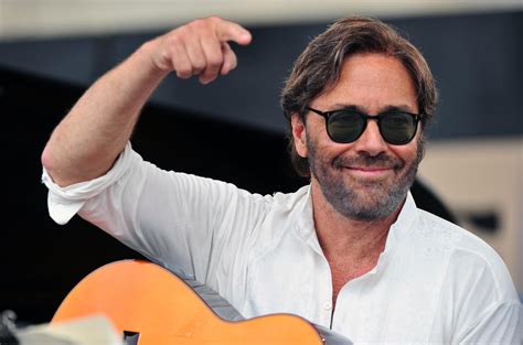 Famed US guitarist Al Di Meola has heart attack on Romanian stage